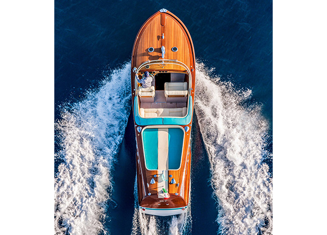 Riva Aquarama<br />
An exceptional book edited by Assouline to celebrate the 60th Anniversary of the iconic Riva run-about<strong><span style="color:#33CCCC;"><span style="font-family:quicksand bold;"><span style="font-size:12.0pt;"> </span></span></span></strong><br />
 